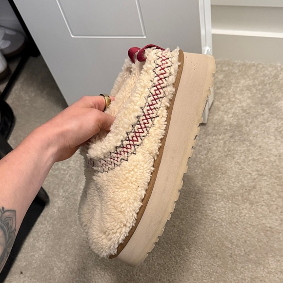 UGG Tan and Red Plush Slippers - Picture 3 of 6
